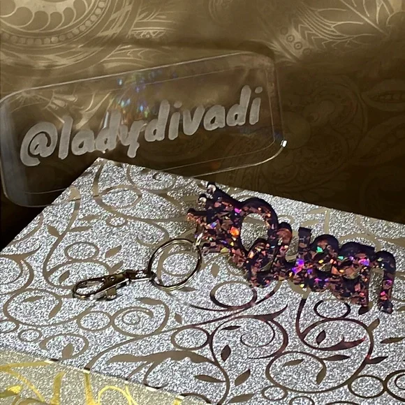 Queen KeyChain / Purse Charm Purple and Rose Gold Sparkle - Picture 6 of 15